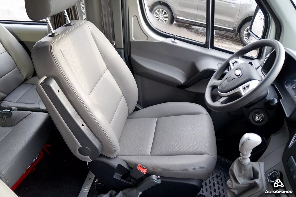 Салон микроавтобуса МАЗ-281