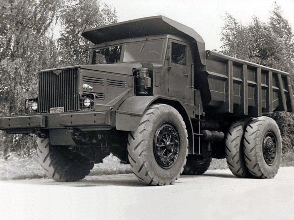 МАЗ-525
